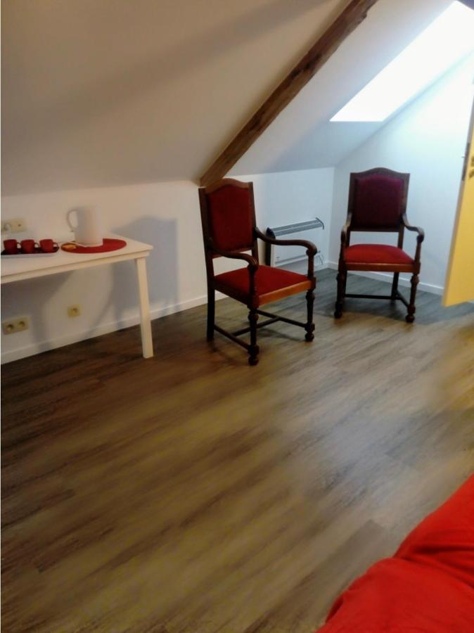La Vieille Tour Hotel Хотон Екстериор снимка